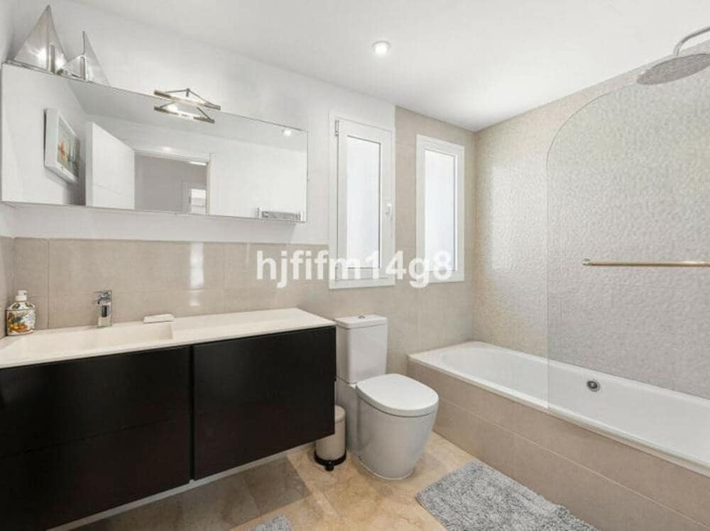 5 soverom Villa til salgs i Marbella med svømmebasseng garasje - € 2 025 000 (Ref: 9410370)