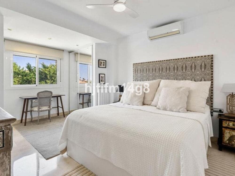 5 soverom Villa til salgs i Marbella med svømmebasseng garasje - € 2 025 000 (Ref: 9410370)