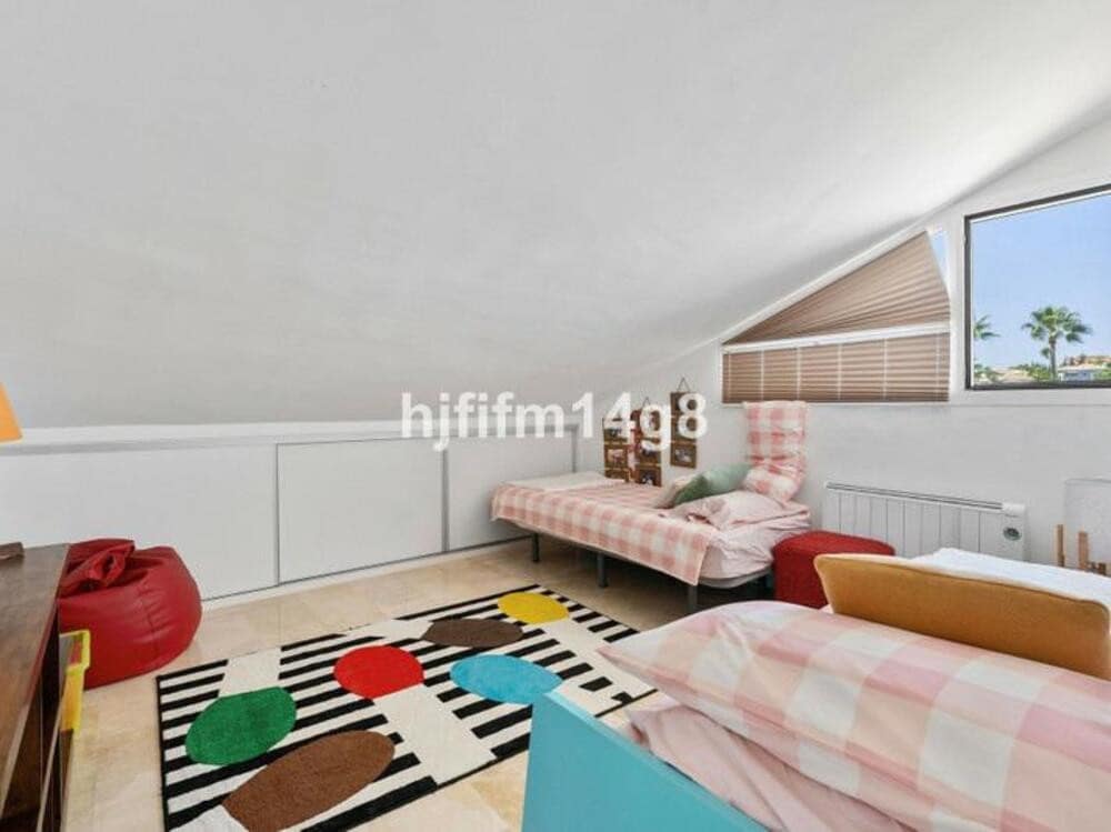 5 soverom Villa til salgs i Marbella med svømmebasseng garasje - € 2 025 000 (Ref: 9410370)