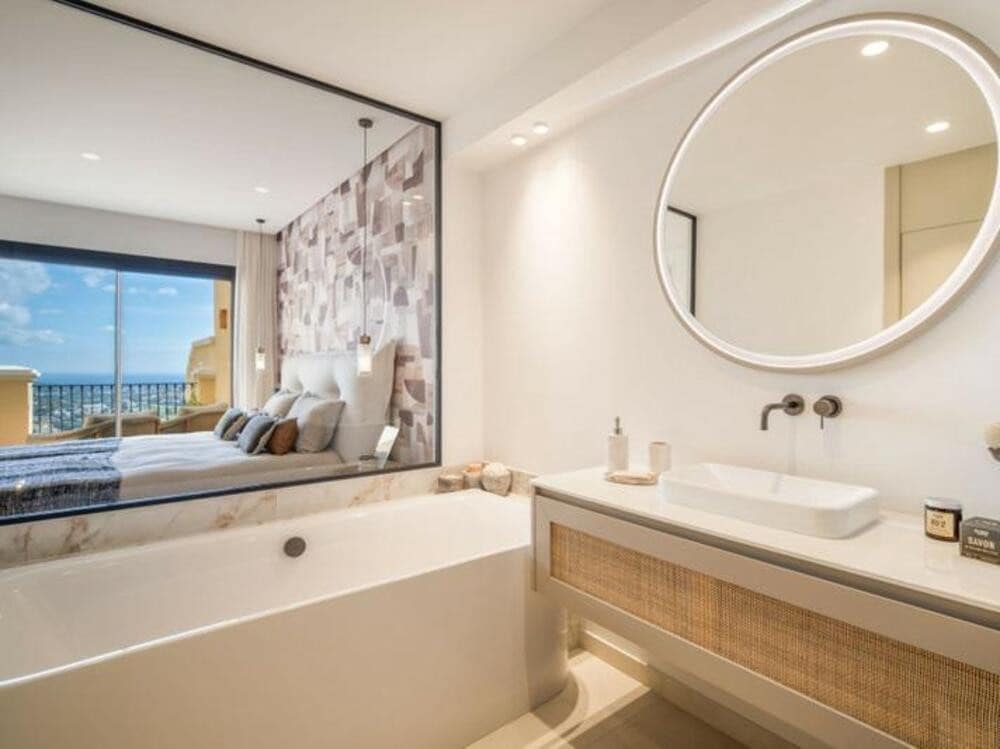 3 soverom Penthouse til salgs i Benahavis med svømmebasseng garasje - € 1 375 000 (Ref: 9410371)