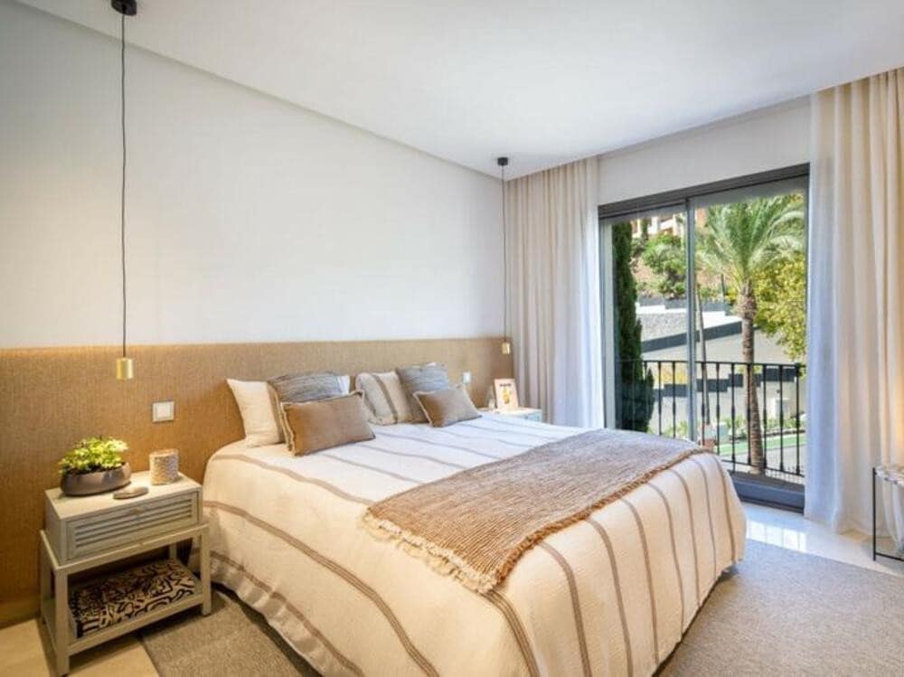 3 soverom Penthouse til salgs i Benahavis med svømmebasseng garasje - € 1 375 000 (Ref: 9410371)