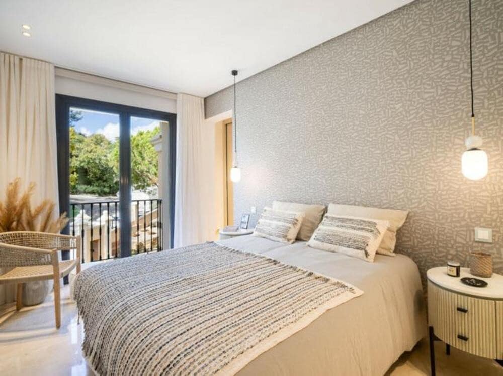 3 soverom Penthouse til salgs i Benahavis med svømmebasseng garasje - € 1 375 000 (Ref: 9410371)