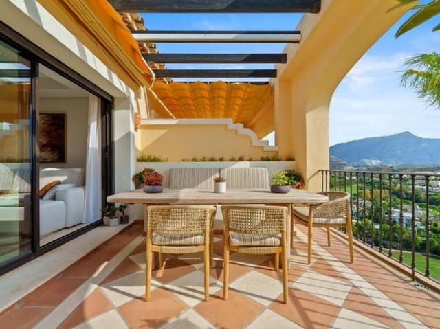 3 soverom Penthouse til salgs i La Quinta, Benahavís med svømmebasseng garasje - € 1 375 000 (Ref: 9410371)