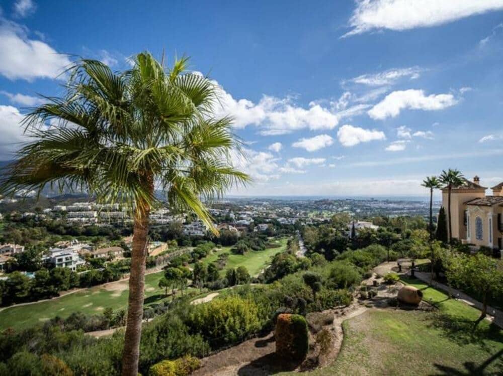 3 soverom Penthouse til salgs i Benahavis med svømmebasseng garasje - € 1 375 000 (Ref: 9410371)