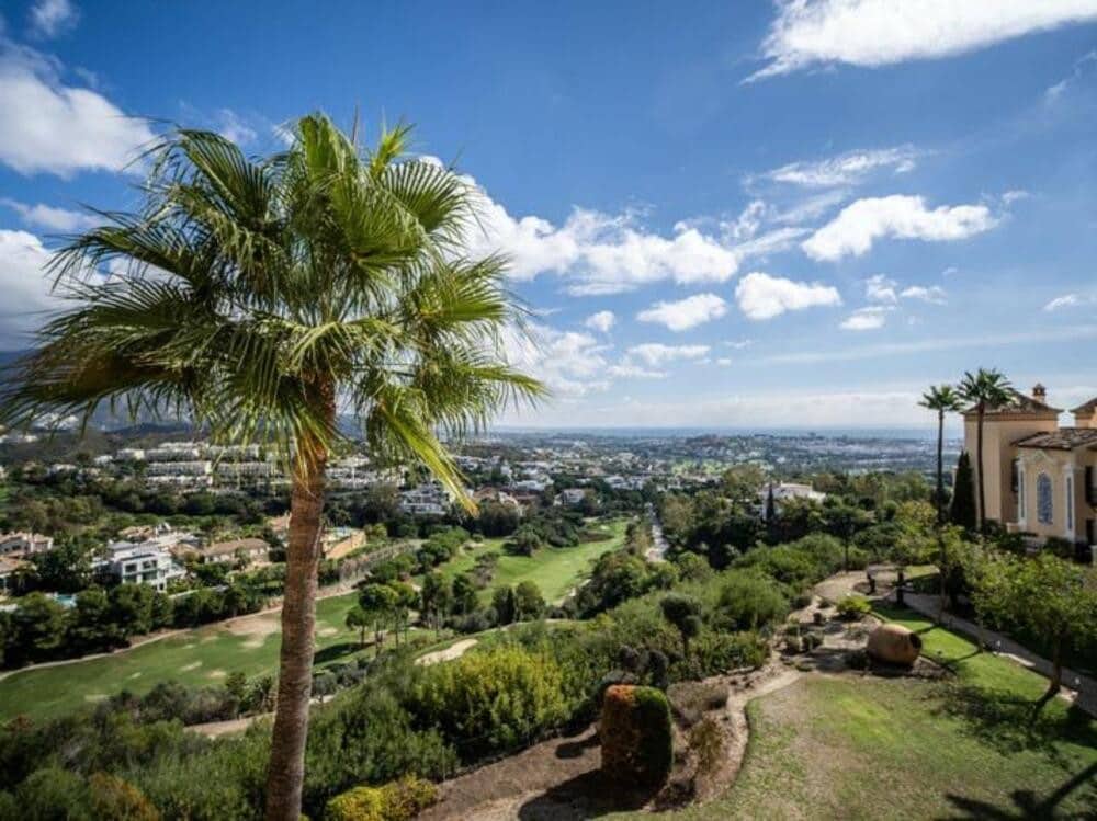 3 soverom Penthouse til salgs i Benahavis med svømmebasseng garasje - € 1 275 000 (Ref: 9410371)