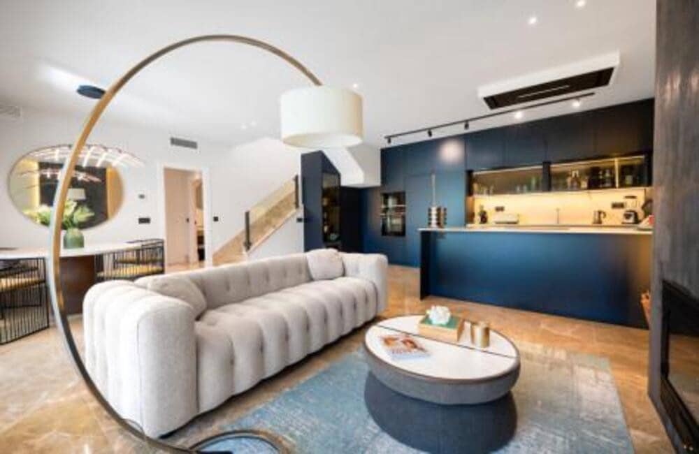 3 soveværelse Byhus til salg i Marbella med swimmingpool garage - € 895.000 (Ref: 9410373)