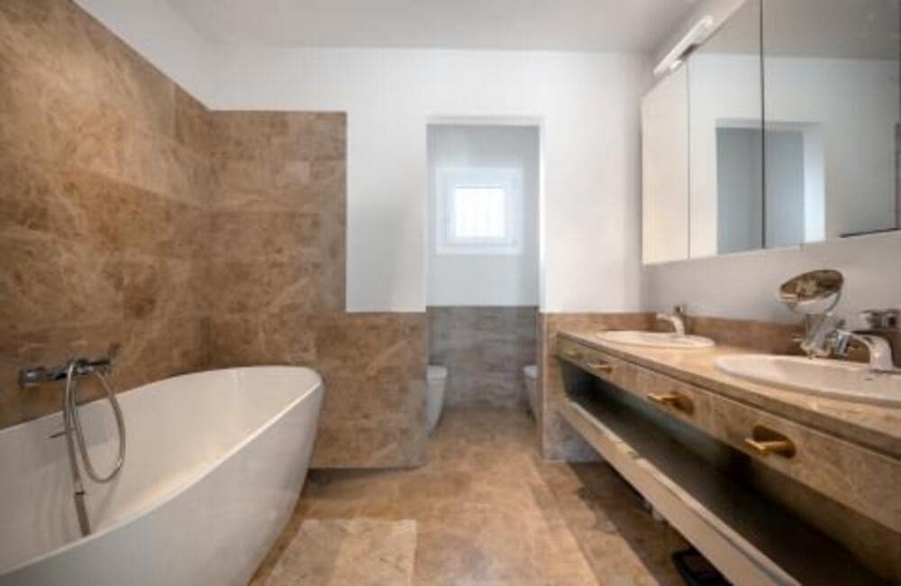 3 soveværelse Byhus til salg i Marbella med swimmingpool garage - € 895.000 (Ref: 9410373)