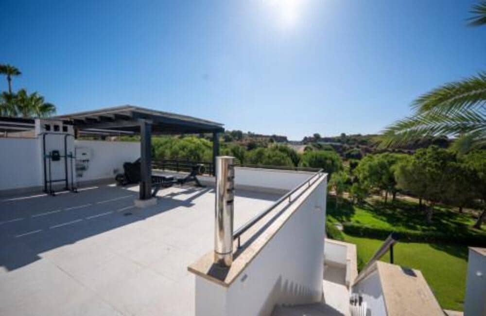 3 soveværelse Byhus til salg i Marbella med swimmingpool garage - € 895.000 (Ref: 9410373)