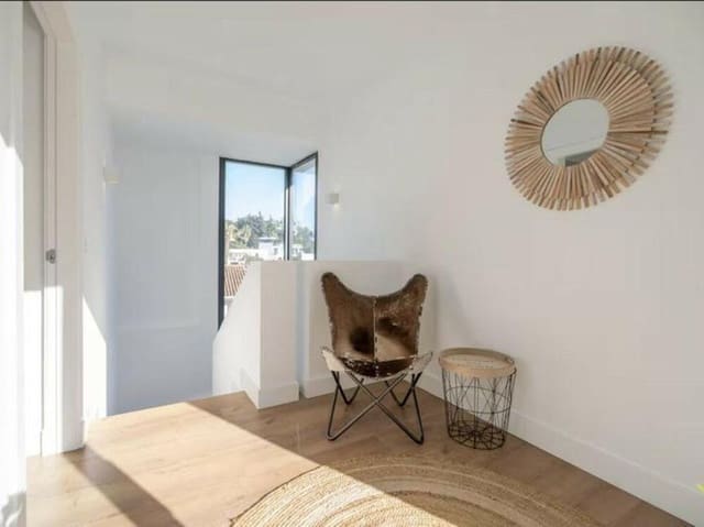 3 soverom Villa til leie i Las Brisas, Marbella med svømmebasseng garasje - € 10 000 (Ref: 9413452)