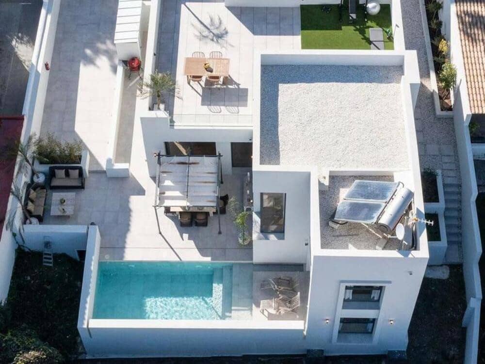 3 soverom Villa til leie i Nueva Andalucia med svømmebasseng garasje - € 10 000 (Ref: 9413452)