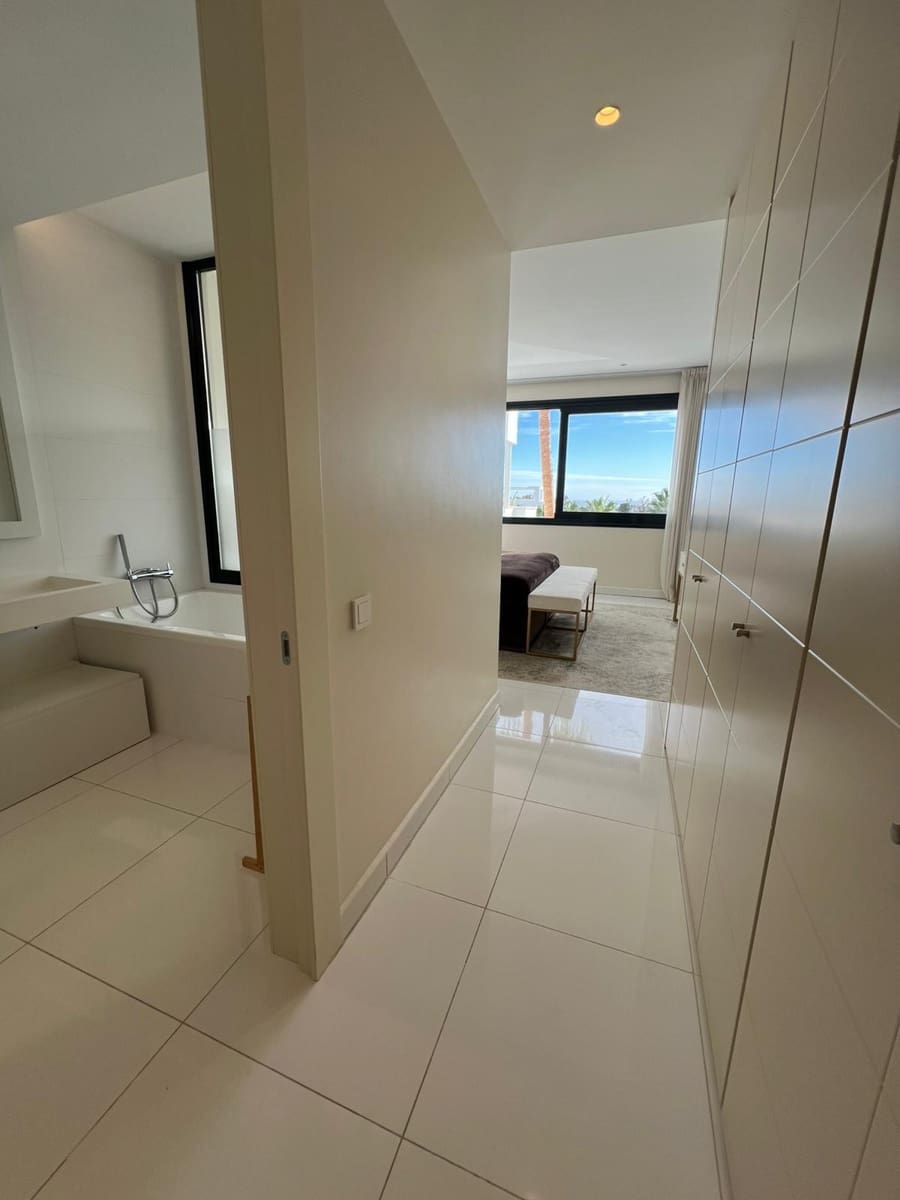 3 soveværelse Penthouse til leje i Benahavis med swimmingpool garage - € 4.500 (Ref: 9415676)