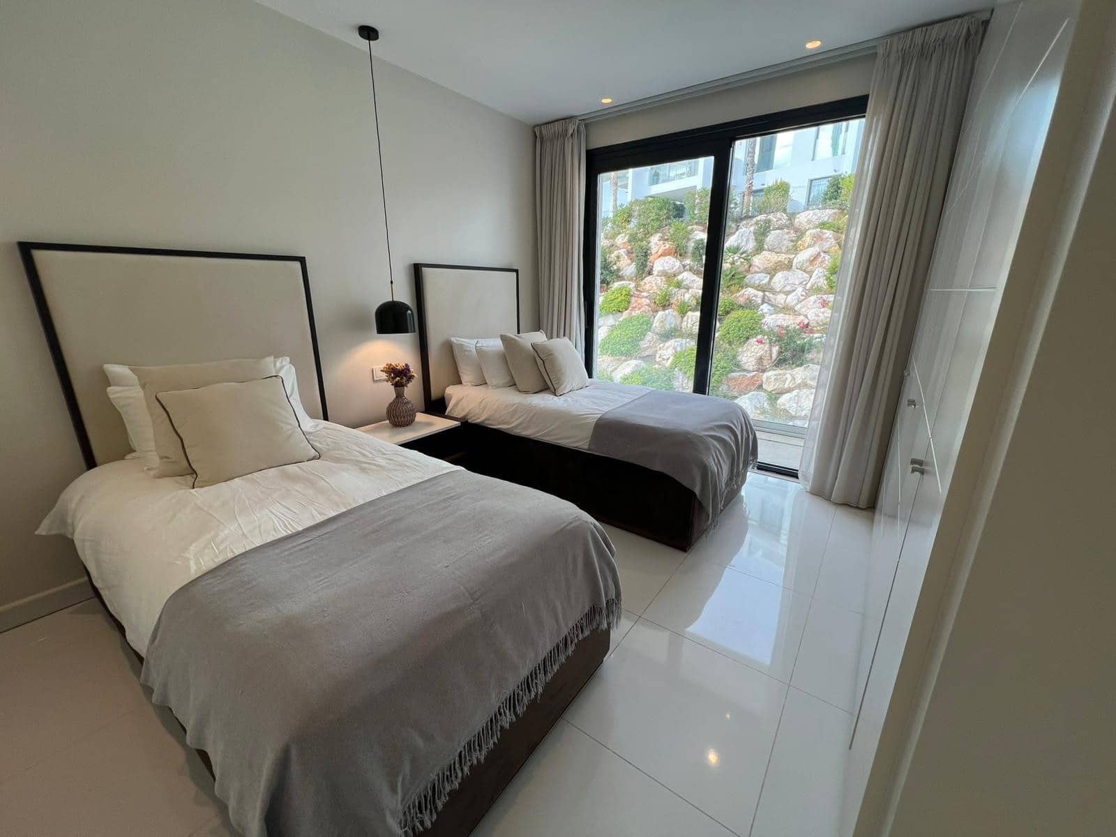 3 soveværelse Penthouse til leje i Benahavis med swimmingpool garage - € 4.500 (Ref: 9415676)