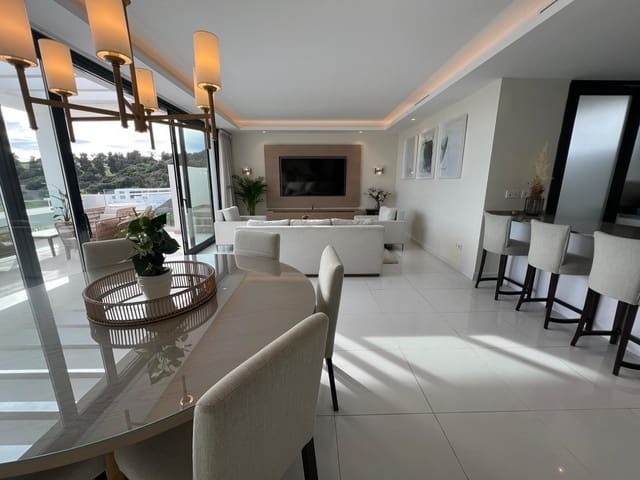 3 makuuhuone Kattohuoneisto vuokrattavana paikassa El Paraíso, Benahavís mukana uima-altaan 
autotalli - 4 500 € (Ref: 9415676)