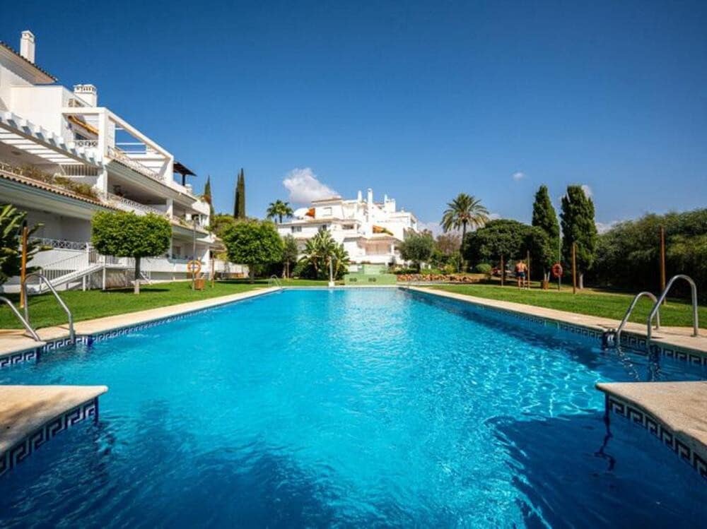 3 soverom Leilighet til salgs i Marbella med svømmebasseng garasje - € 498 000 (Ref: 9415677)