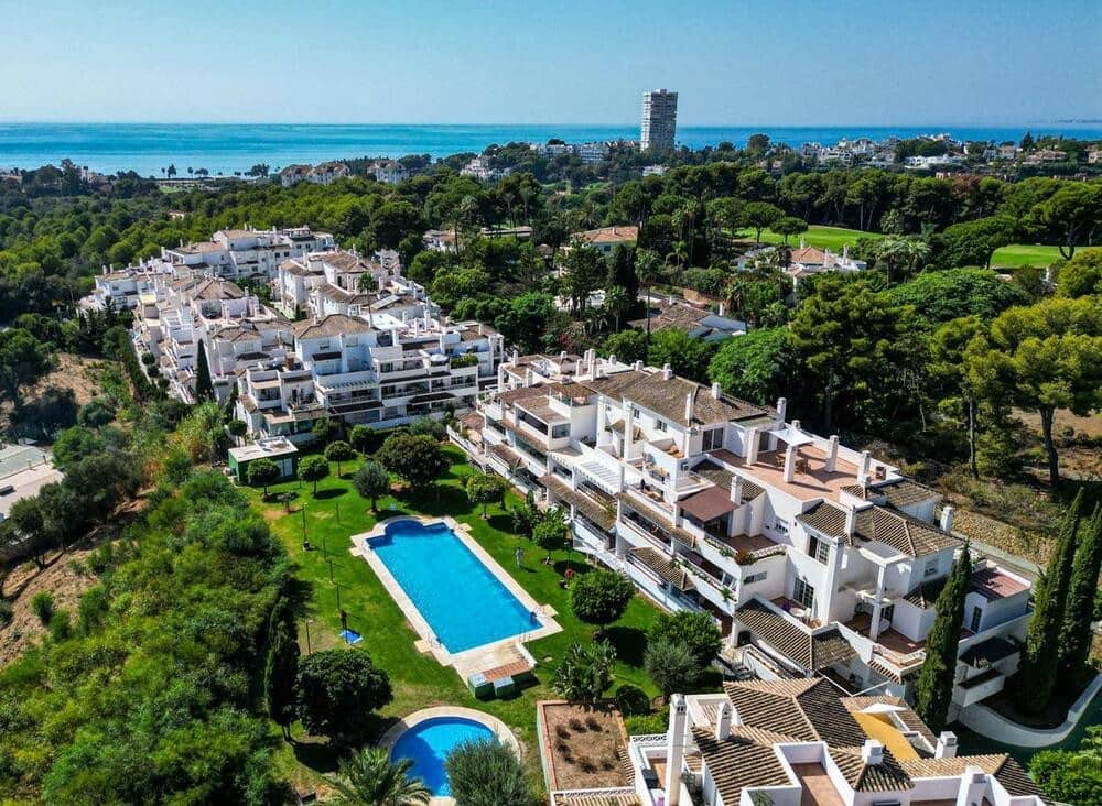 3 soverom Leilighet til salgs i Marbella med svømmebasseng garasje - € 498 000 (Ref: 9415677)