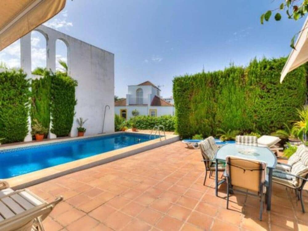 5 soveværelse Villa til salg i Marbella med swimmingpool garage - € 1.750.000 (Ref: 9415678)