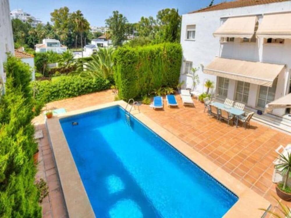 5 soveværelse Villa til salg i Marbella med swimmingpool garage - € 1.750.000 (Ref: 9415678)