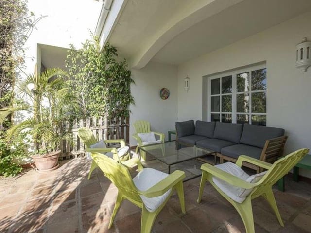 3 quarto Casa em Banda para venda em Selwo, Estepona com piscina garagem - 520 000 € (Ref: 9415679)