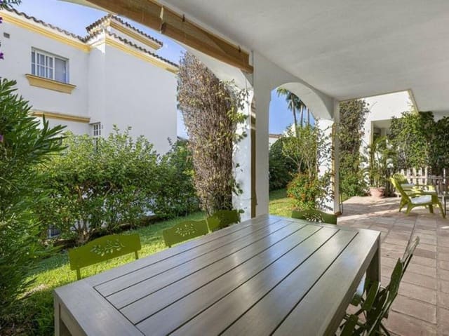 3 chambre Maison de Ville à vendre à Selwo, Estepona avec piscine garage - 520 000 € (Ref: 9415679)