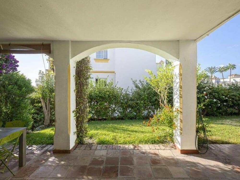 3 Zimmer Haus zu verkaufen in New Golden Mile mit Pool Garage - 520.000 € (Ref: 9415679)