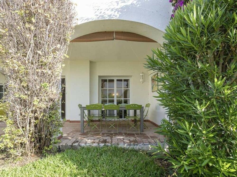 3 Zimmer Haus zu verkaufen in New Golden Mile mit Pool Garage - 520.000 € (Ref: 9415679)