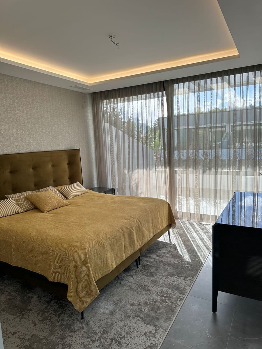 3 makuuhuone Omakotitalo vuokrattavana paikassa Puerto Banus mukana uima-altaan 
autotalli - 10 000 € (Ref: 9419381)