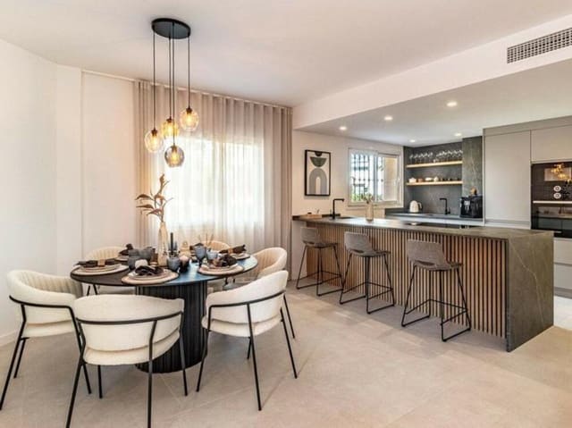 3 makuuhuone Omakotitalo vuokrattavana paikassa Marbella mukana uima-altaan 
autotalli - 6 800 € (Ref: 9422014)