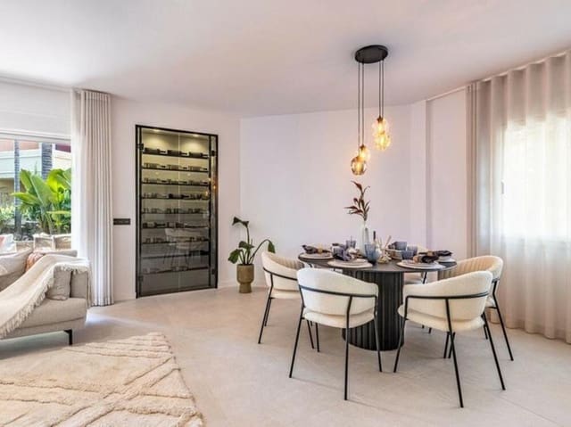 3 makuuhuone Omakotitalo vuokrattavana paikassa Marbella mukana uima-altaan 
autotalli - 6 800 € (Ref: 9422014)