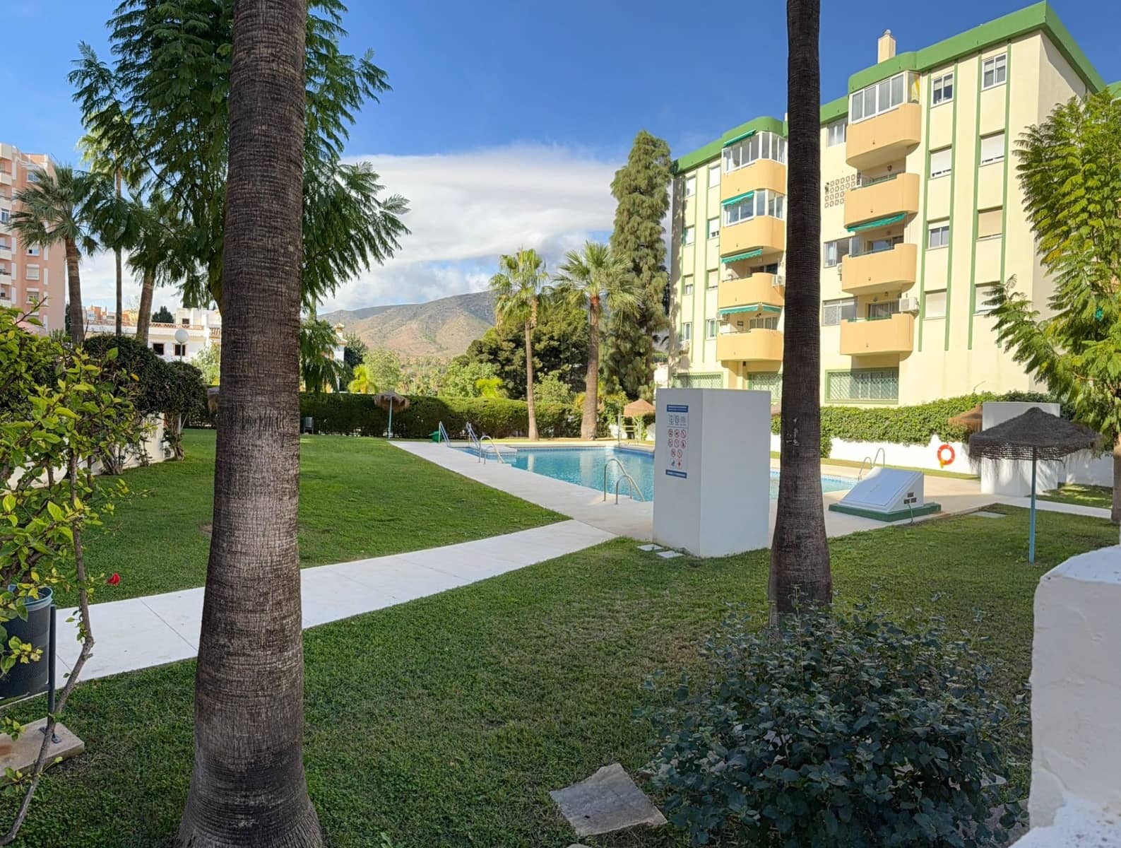 3 bedroom Apartment for sale in Torremolinos with pool garage - € 370,000 (Ref: 9426725)