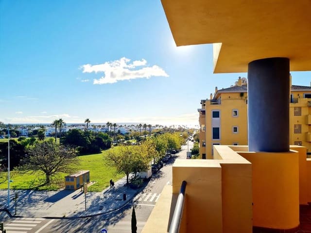 Apartamento de 3 habitaciones en Nueva Alcántara, Marbella en venta con piscina garaje - 595.000 € (Ref: 9426726)