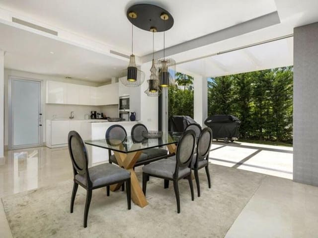 3 camera da letto Villa da affittare in Río Real, Marbella con piscina garage - 8.500 € (Rif: 9429608)