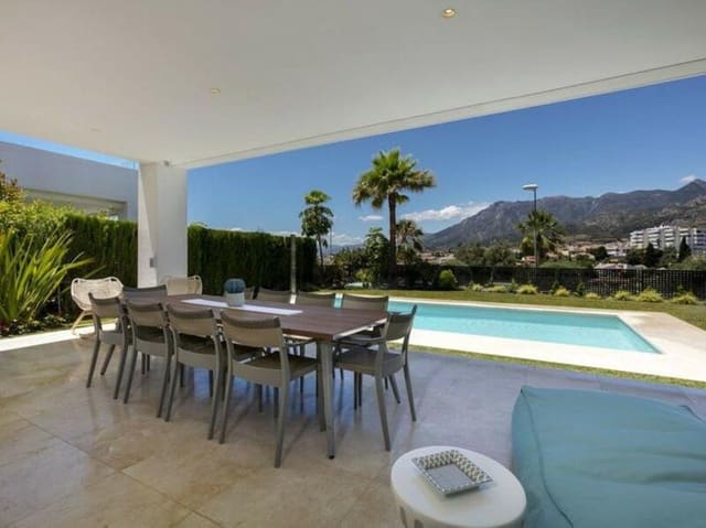 3 sypialnia Willa do wynajęcia w Río Real, Marbella z basenem garażem - 9 000 € (Ref: 9429608)