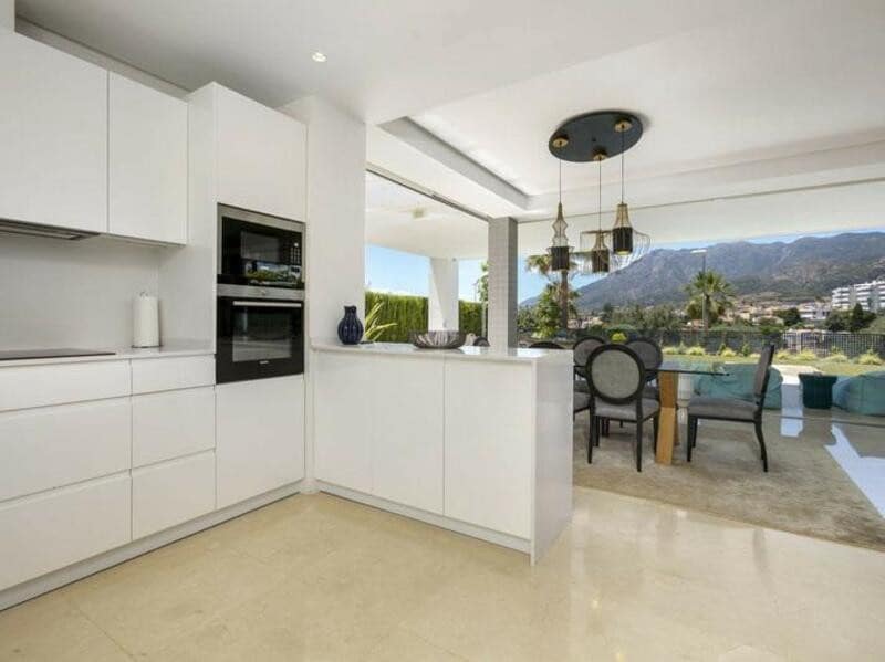 3 soverom Villa til leie i Marbella med svømmebasseng garasje - € 9 000 (Ref: 9429608)