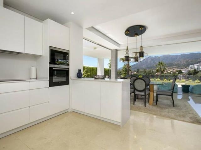 3 sypialnia Willa do wynajęcia w Río Real, Marbella z basenem garażem - 9 000 € (Ref: 9429608)