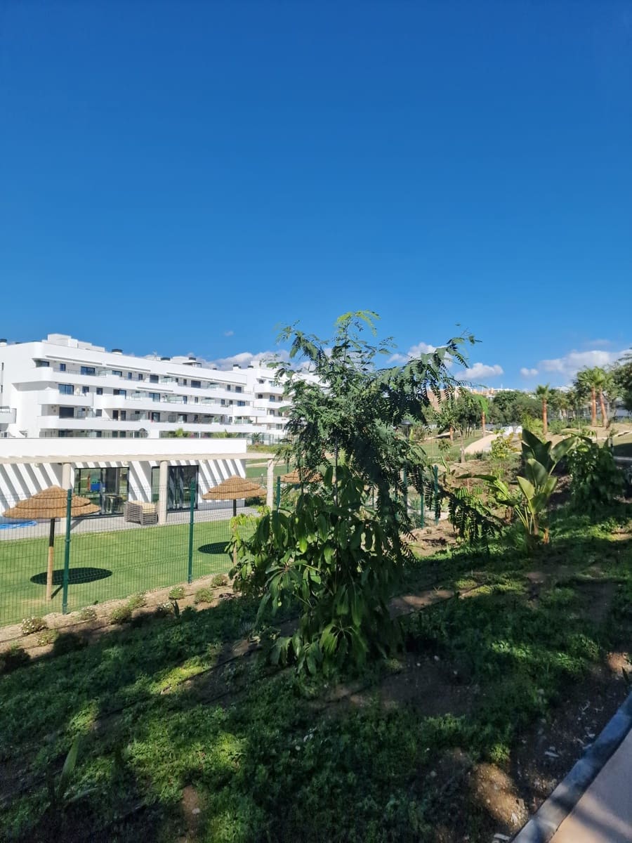 2 Zimmer Apartment zu verkaufen in Estepona mit Pool Garage - 445.000 € (Ref: 9432830)