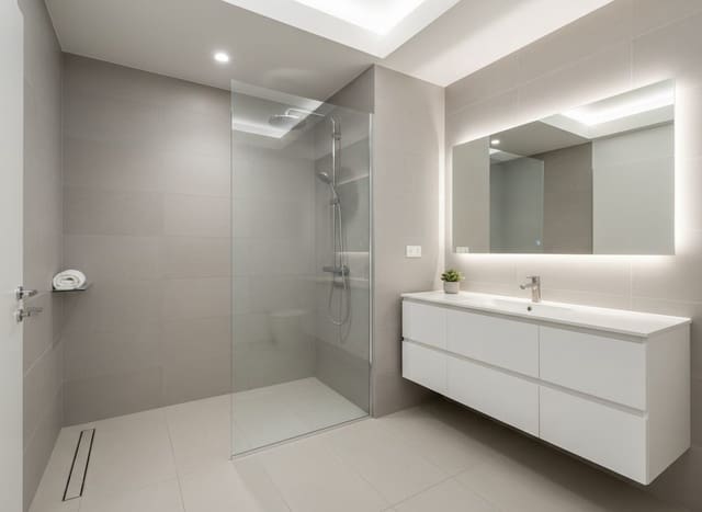 2 chambre Appartement à vendre à La Concha - Resina Golf, Estepona avec piscine garage - 445 000 € (Ref: 9432830)