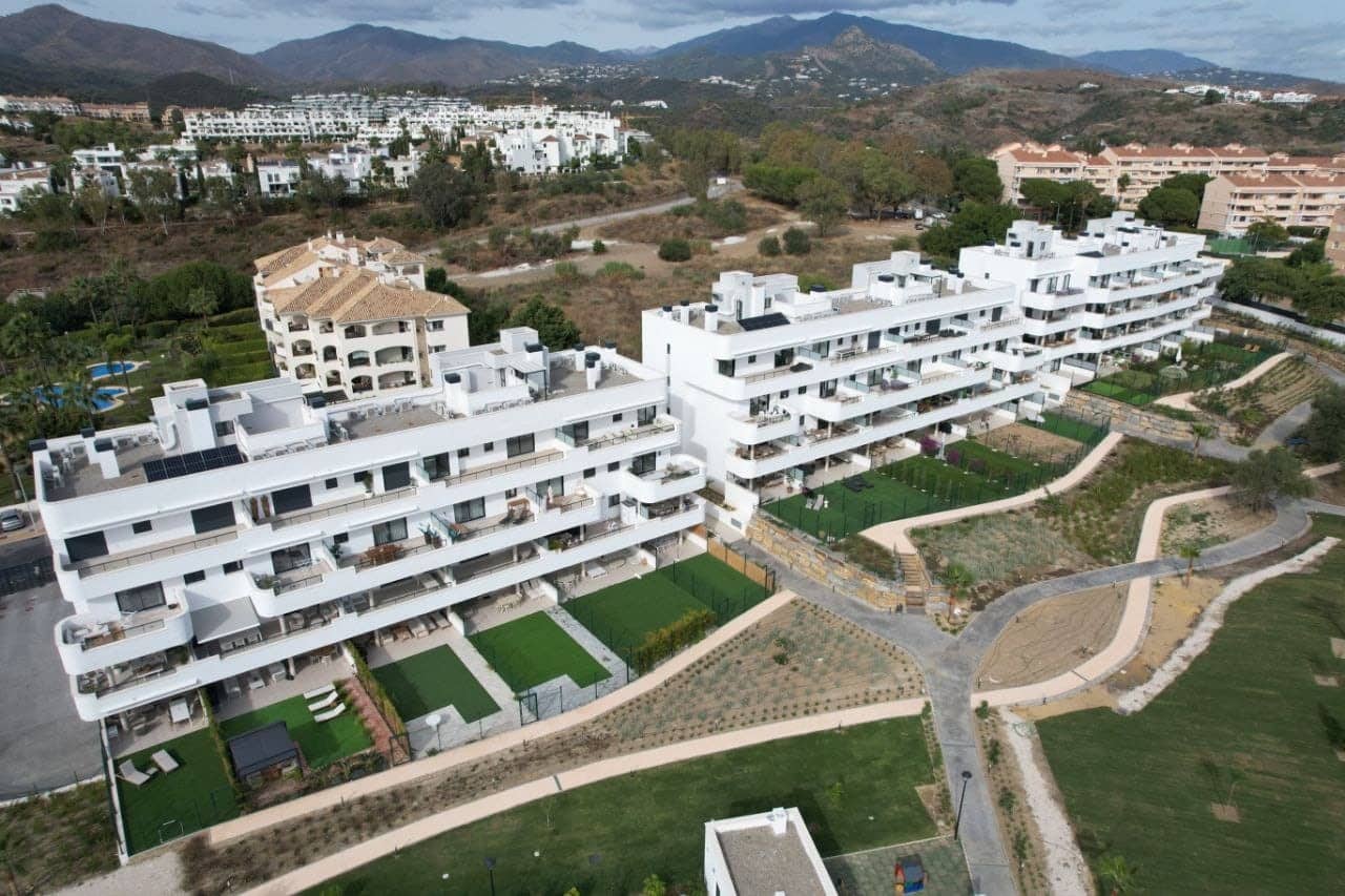 2 slaapkamer Appartement te koop in Estepona met zwembad garage - € 445.000 (Ref: 9432830)