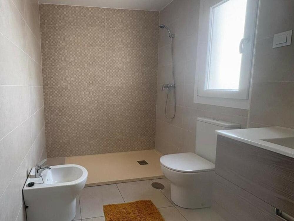 Appartement de 3 chambres à louer à Marbella avec piscine garage - 2 500 € (Ref: 9432832)