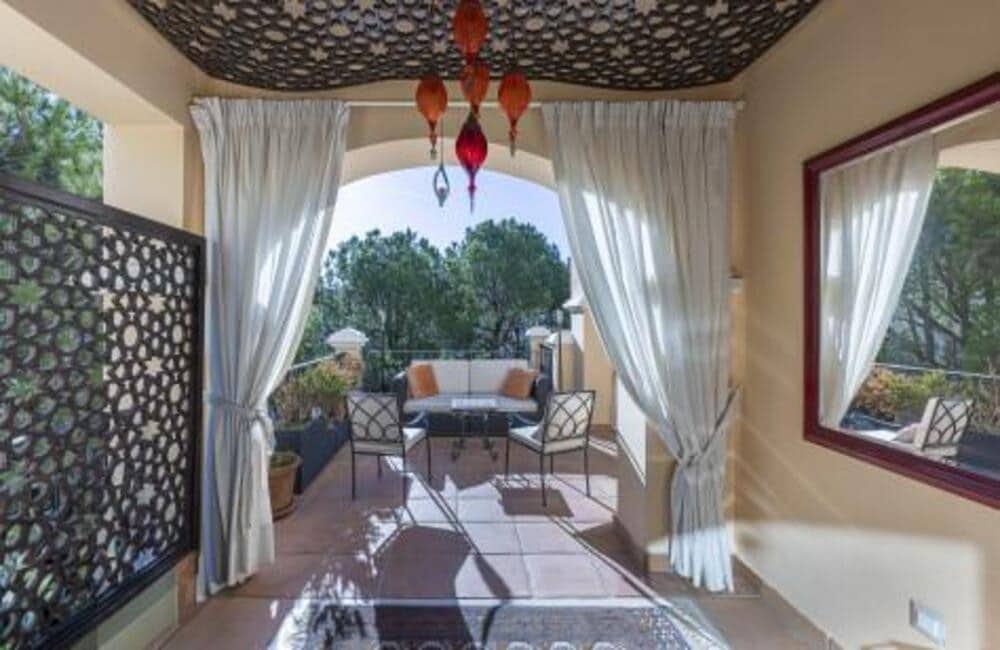 3 quarto Apartamento para venda em Benahavis com piscina garagem - 1 500 000 € (Ref: 9436613)