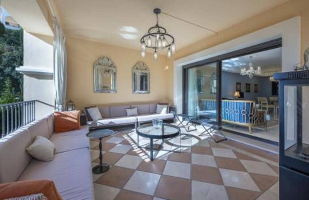 3 quarto Apartamento para venda em Benahavis com piscina garagem - 1 500 000 € (Ref: 9436613)