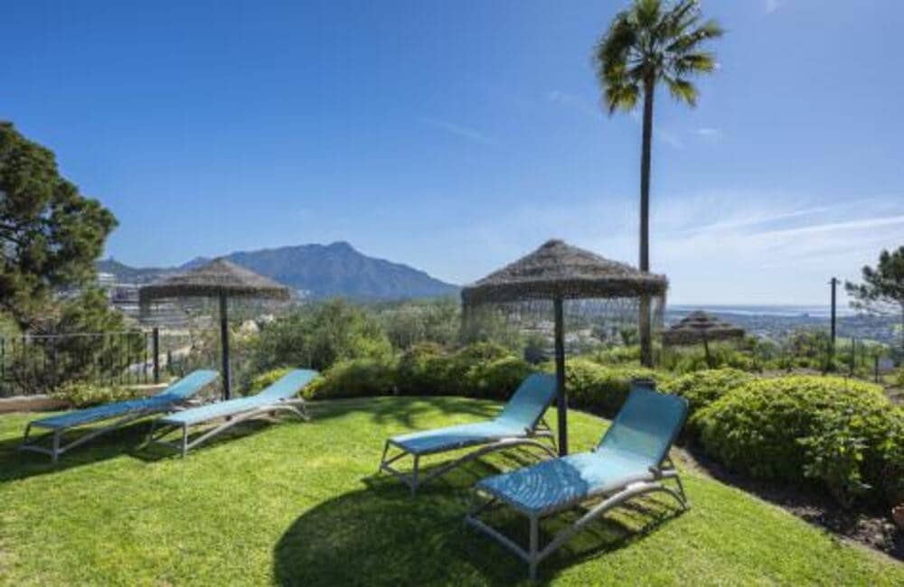 3 quarto Apartamento para venda em Benahavis com piscina garagem - 1 500 000 € (Ref: 9436613)