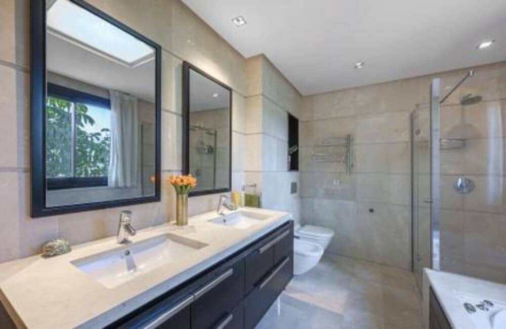 3 quarto Apartamento para venda em Benahavis com piscina garagem - 1 500 000 € (Ref: 9436613)