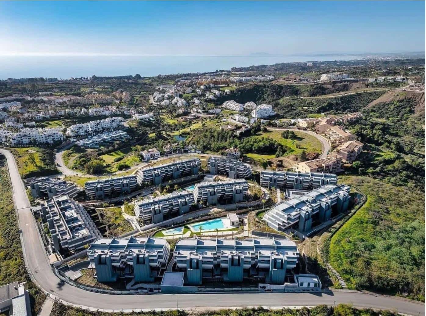 3 soveværelse Lejlighed til leje i Estepona - € 3.000 (Ref: 9436615)