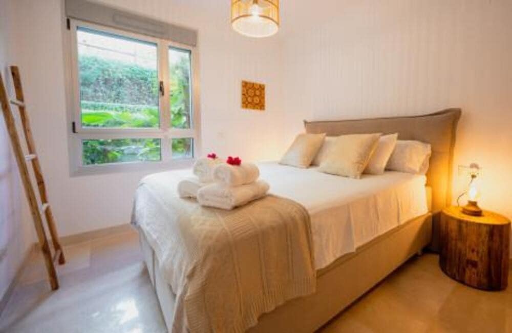 3 slaapkamer Appartement te huur in Benahavis met zwembad garage - € 3.700 (Ref: 9439039)