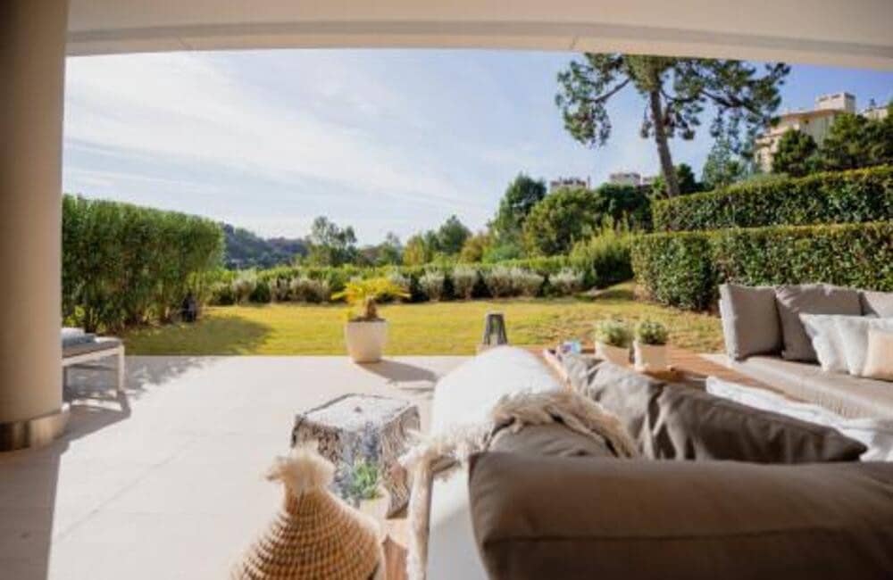 3 slaapkamer Appartement te huur in Benahavis met zwembad garage - € 3.700 (Ref: 9439039)