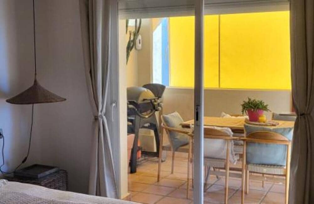 2 slaapkamer Appartement te huur in Benahavis met zwembad - € 2.000 (Ref: 9439040)