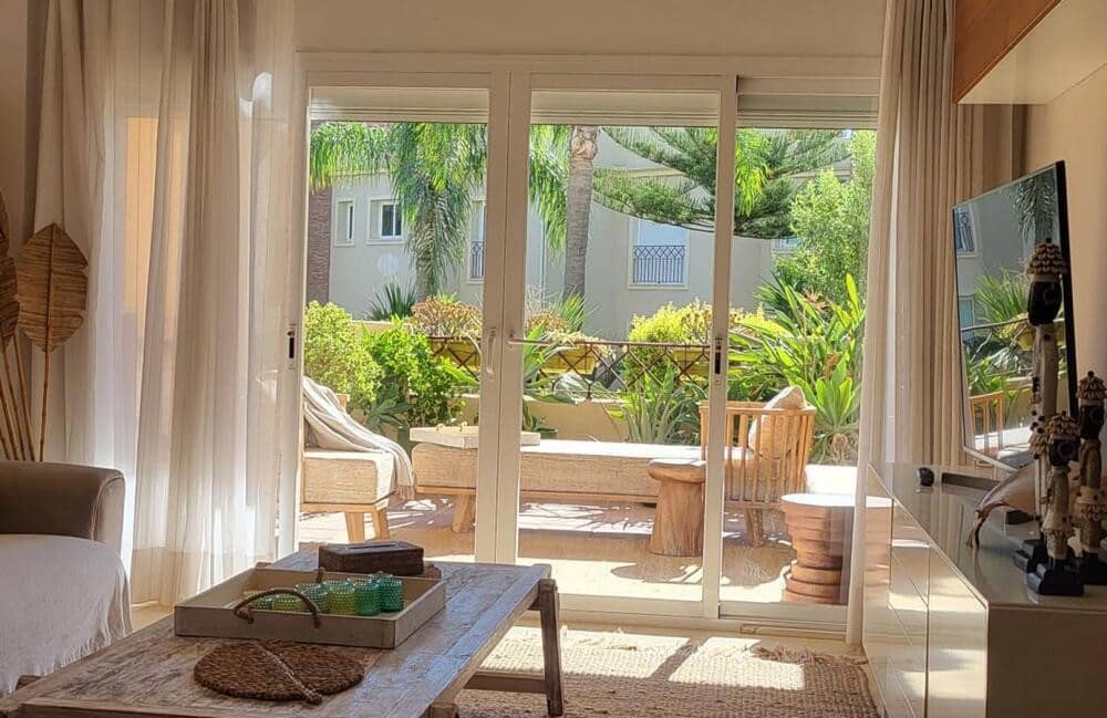 2 slaapkamer Appartement te huur in Benahavis met zwembad - € 2.000 (Ref: 9439040)