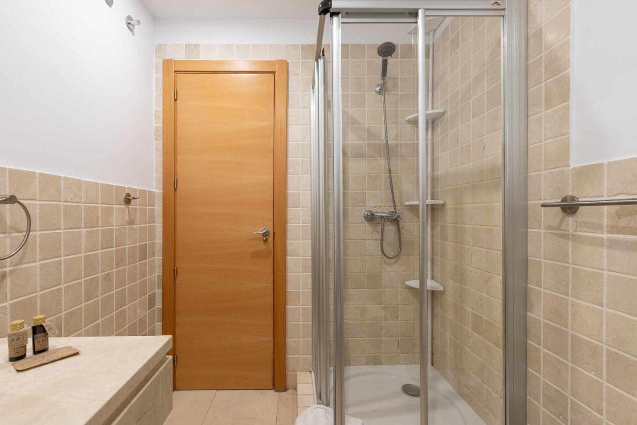 2 slaapkamer Appartement te huur in Benahavis met zwembad - € 2.000 (Ref: 9439040)