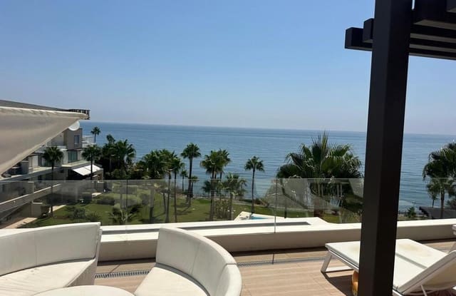 3 slaapkamer Penthouse te huur in Buenas Noches, Estepona met zwembad garage - € 4.000 (Ref: 9439042)