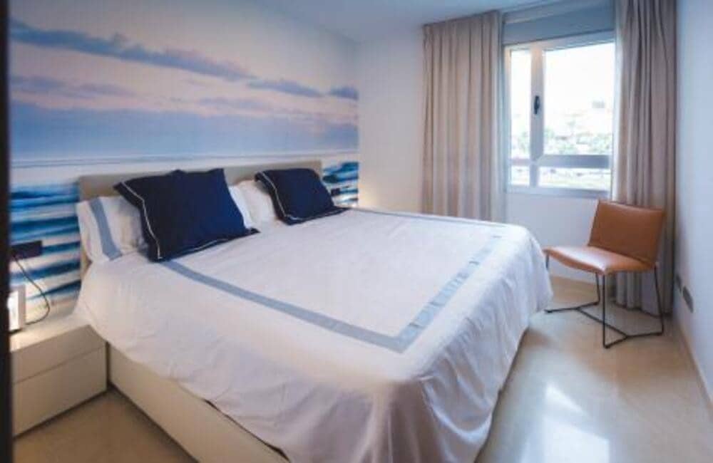 3 slaapkamer Penthouse te huur in Buenas Noches met zwembad garage - € 4.000 (Ref: 9439042)